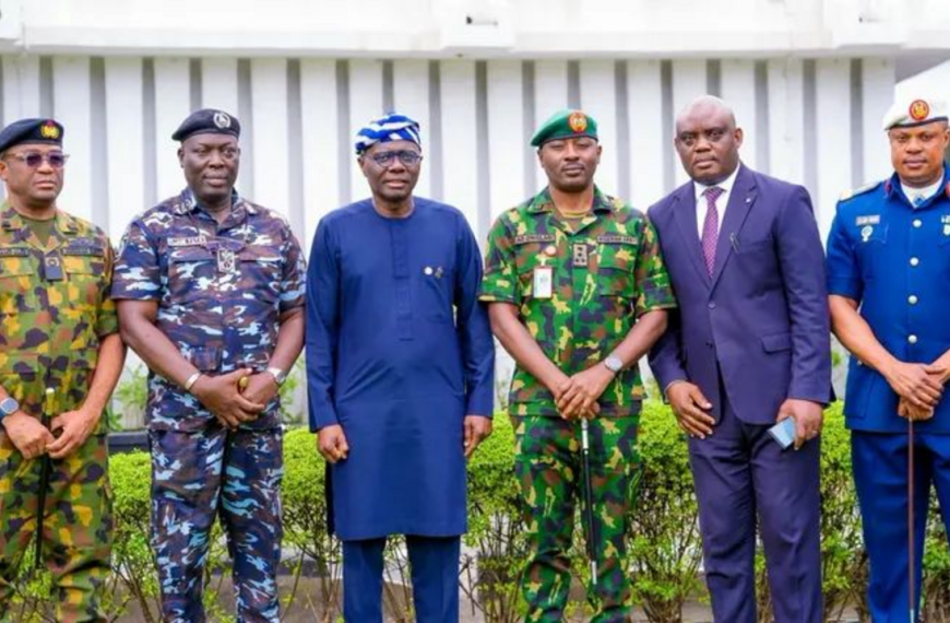 Governor Sanwo-Olu Meets Lagos Security Chiefs Ahead of the Festive Season