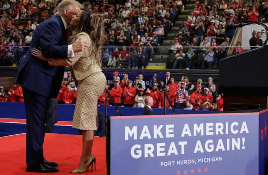 Donald Trump Praises Nicki Minaj’s Physique at Michigan Rally