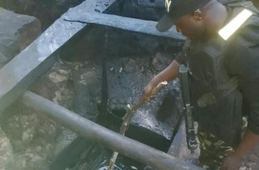 Nigerian Navy Discovers Stolen Crude Oil Reservoirs in Rivers