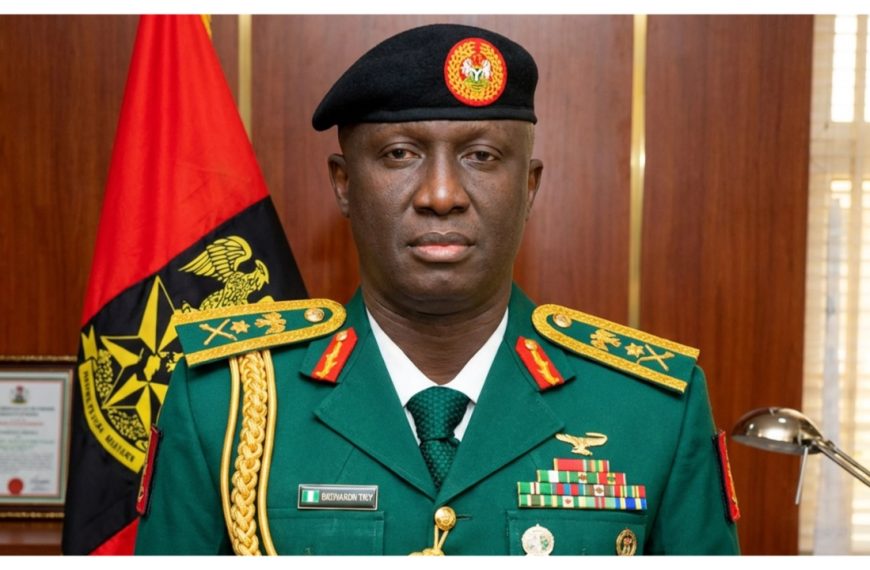 Nigerian Army Chief Strengthens Defence Ties with Rwanda