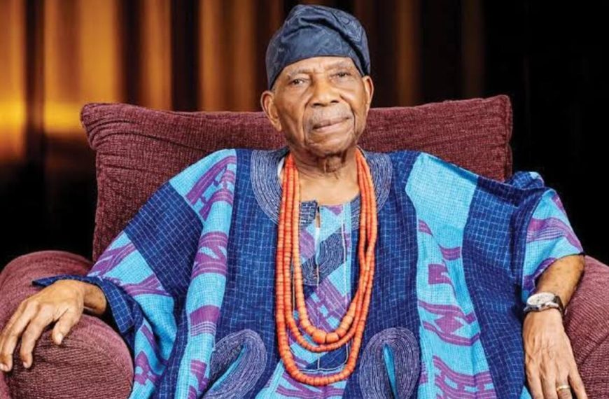 Former Governor Oyinlola Mourns the Passing of Afenifere Leader Pa Fasoranti