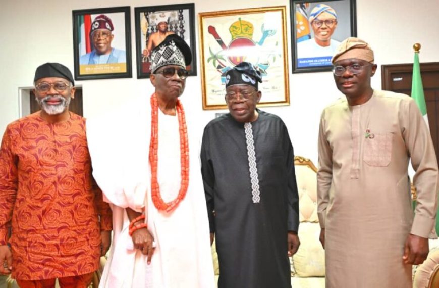 Tinubu Visits Oba of Lagos for Royal Prayers and Counsel